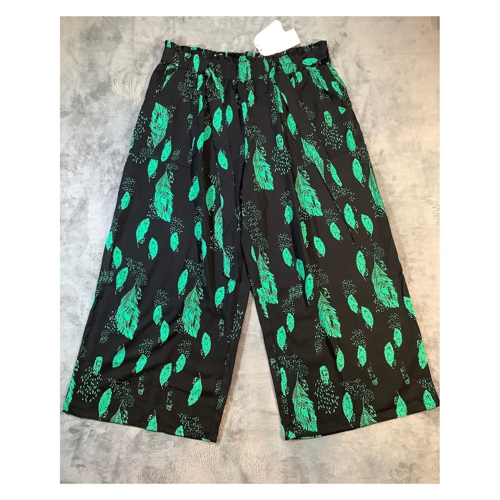 CUEPLY Plus Size 4X Wide Leg Pants Black Green Feather Print Culottes NWT Boho
